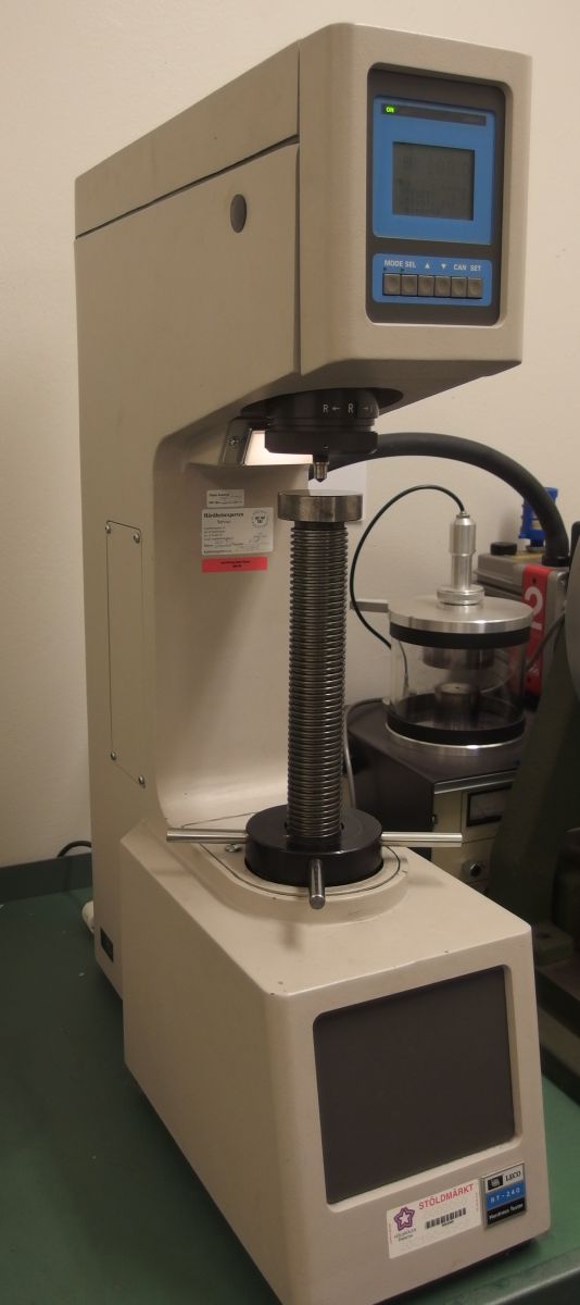 Hardness tester for Rockwell (Rockwell C)